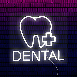 Неоновая вывеска для стоматологии "Dental+" 300x300 мм. Белый